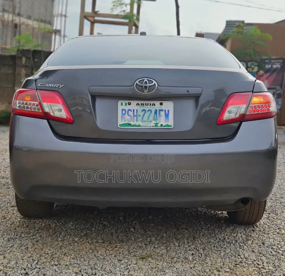 Toyota Camry 2011 Gray