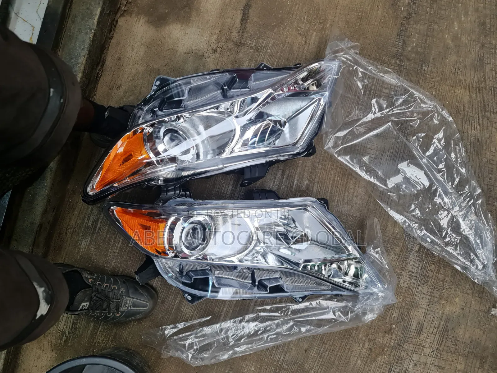 Headlight for Toyota Venza 2010 Model