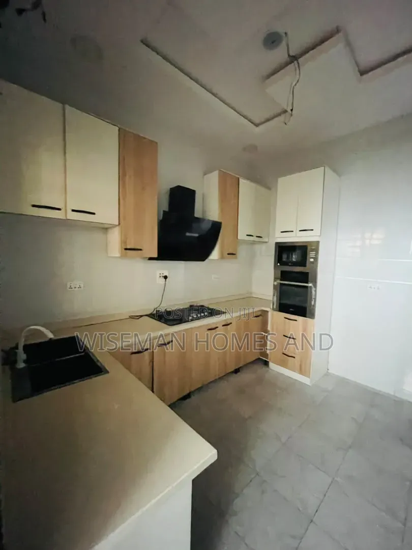 4bdrm Duplex in Ikota Lekki Eti-Osa for rent