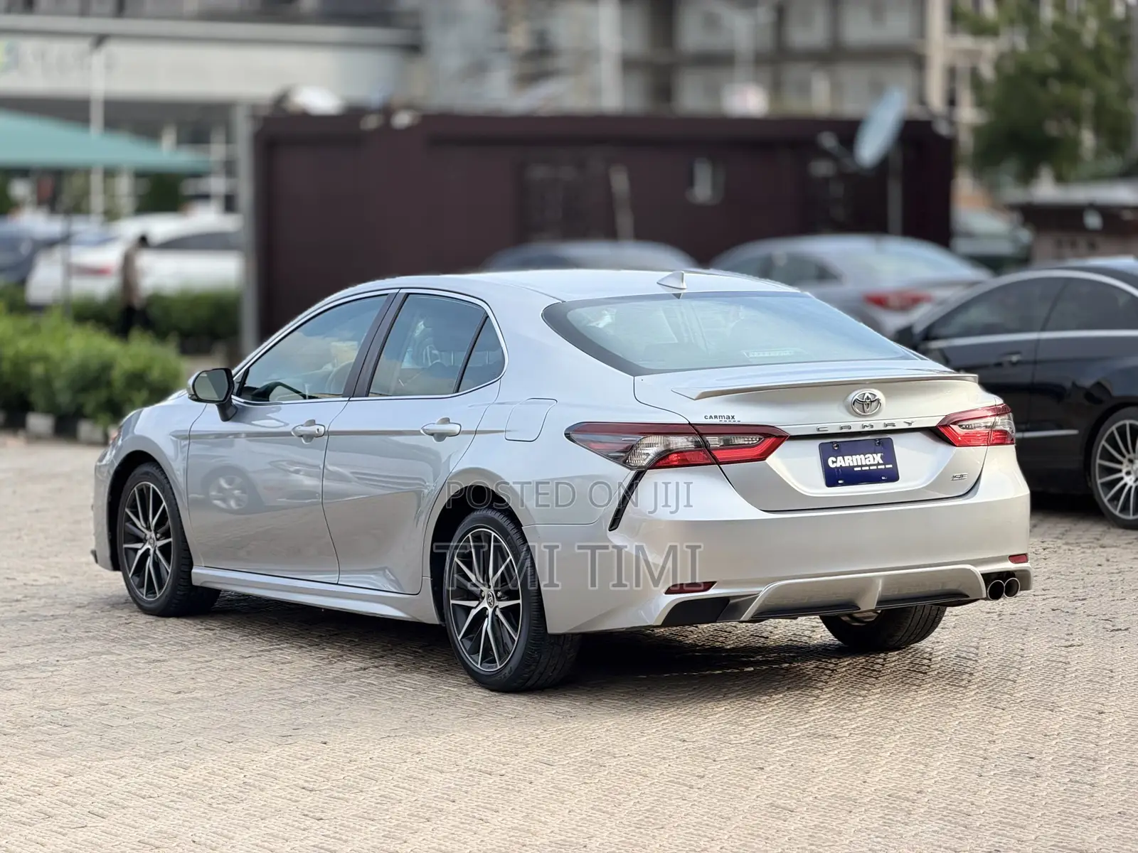 Toyota Camry SE 2021 Silver