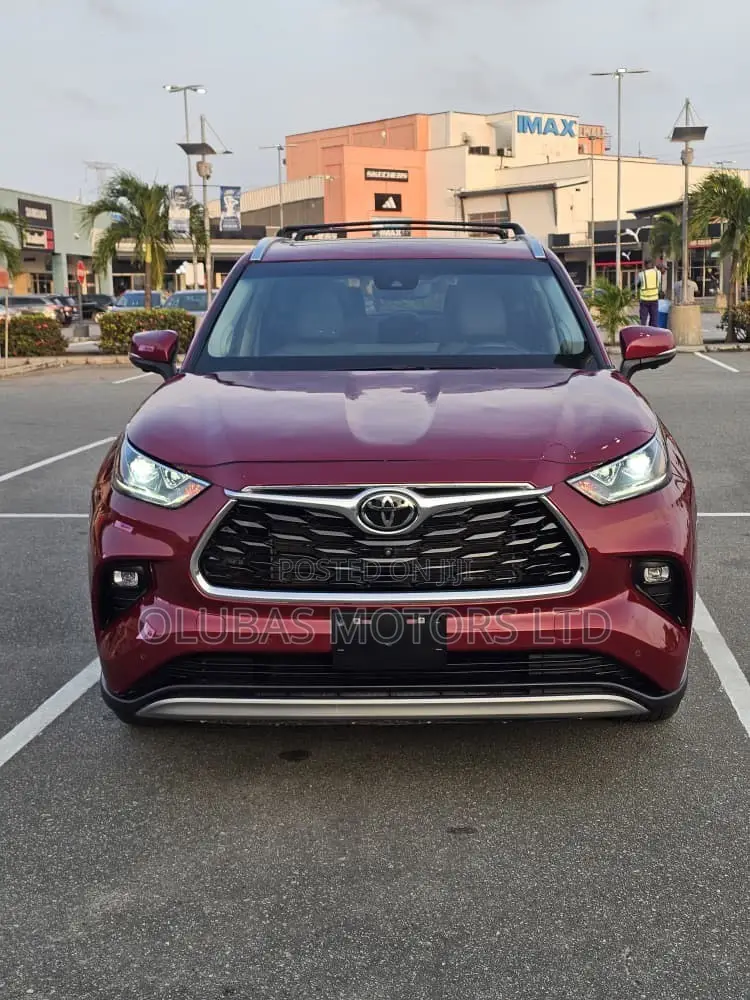 Toyota Highlander Platinum AWD 2024 Red