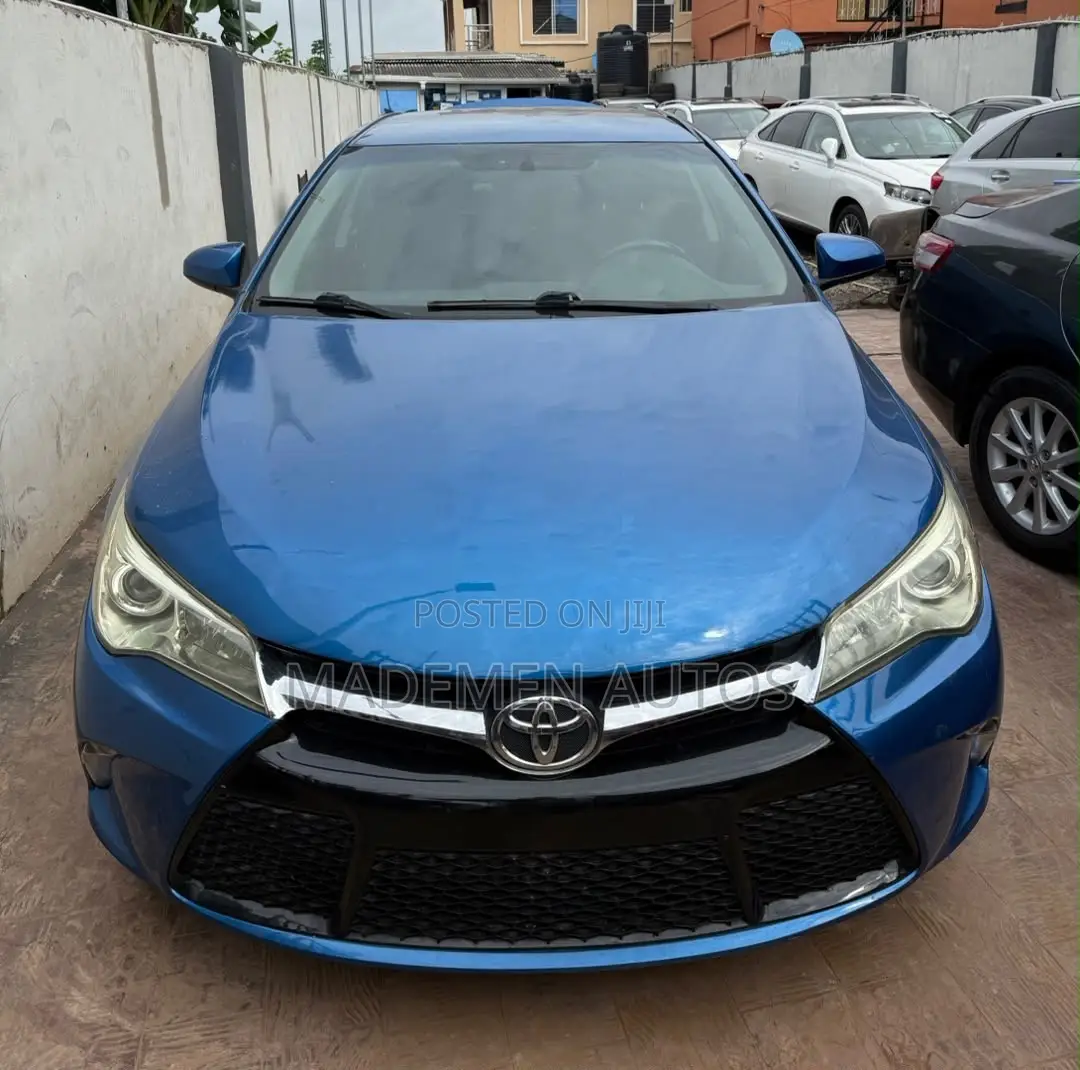 Toyota Camry SE 4dr Sedan (2.5L 4cyl 6A) 2016 Blue