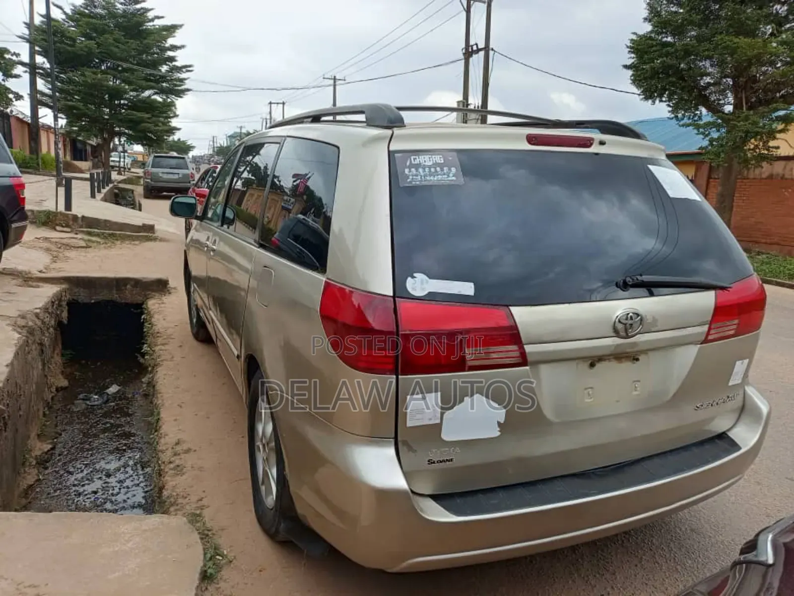Toyota Sienna 2004 Gold