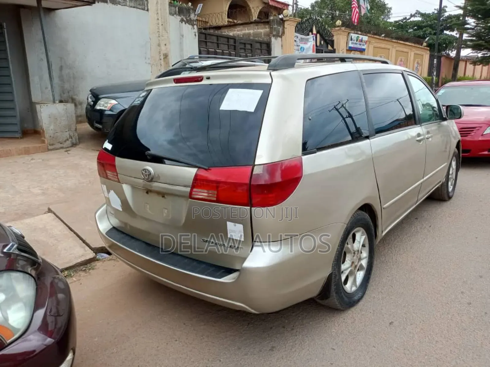 Toyota Sienna 2004 Gold