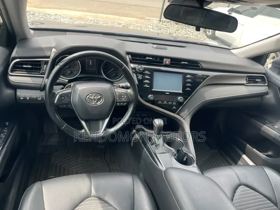 Toyota Camry 2020 Brown