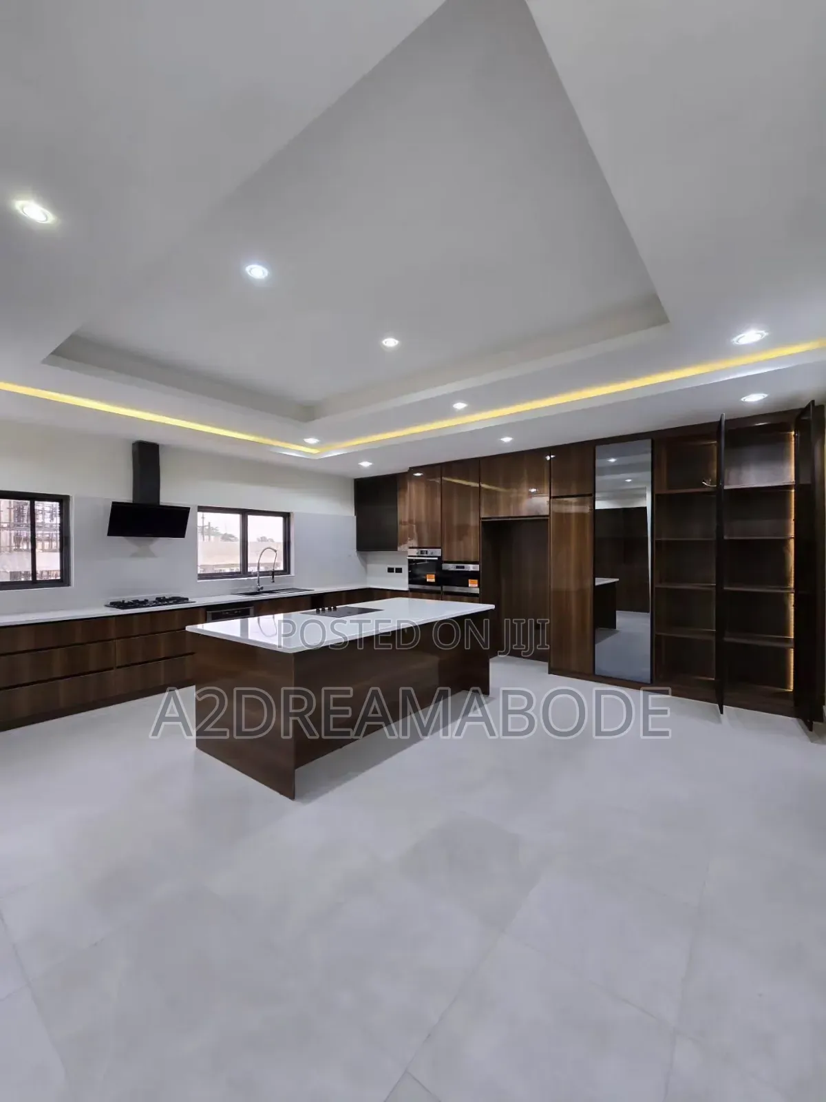 5bdrm Duplex in Ikoyi for sale