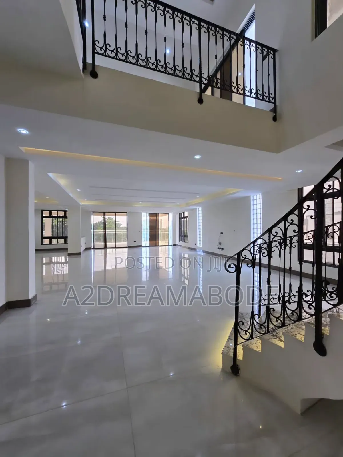 5bdrm Duplex in Ikoyi for sale