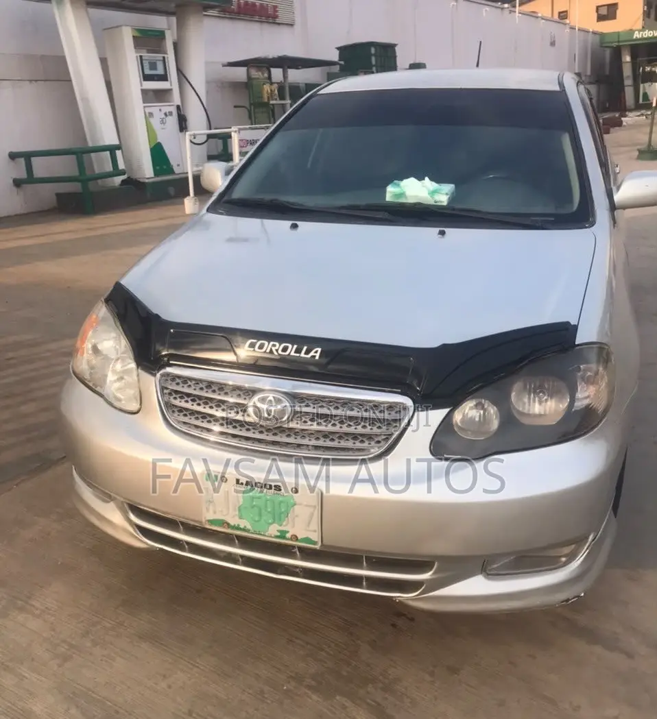 Toyota Corolla 2004 Silver
