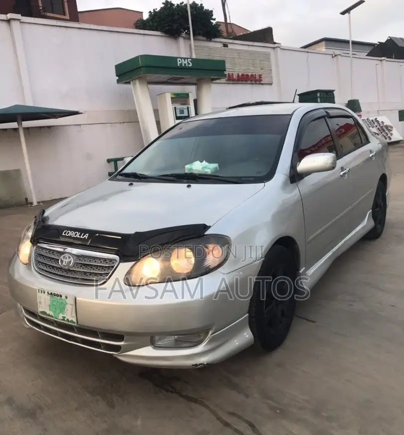 Toyota Corolla 2004 Silver