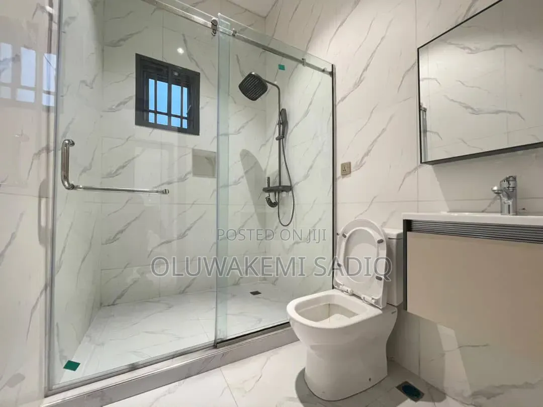 4bdrm House in Ikeja Gra for rent