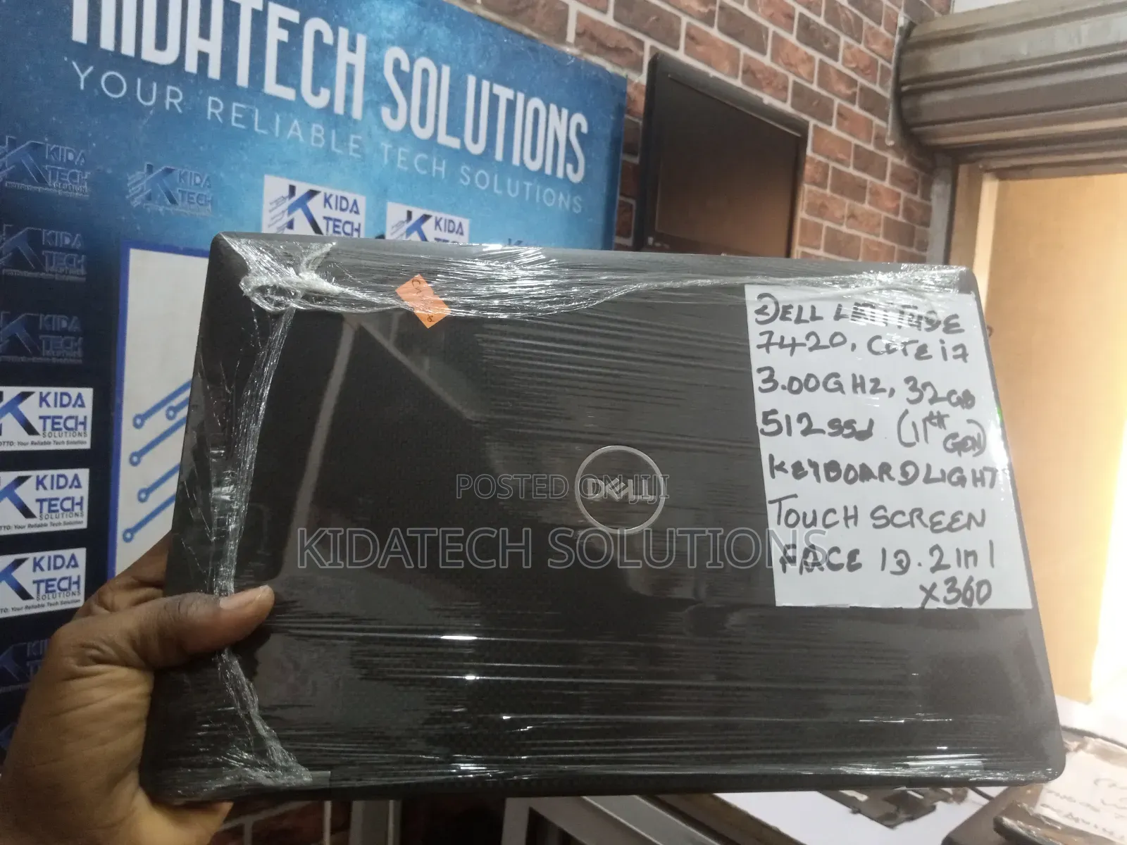 Laptop Dell Latitude 7420 32GB Intel Core i7 SSD 512GB