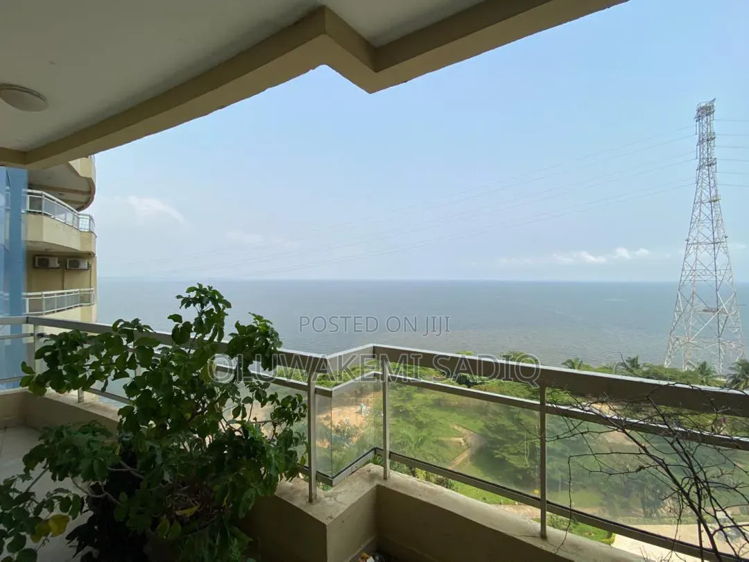 4bdrm Penthouse in Bella Vista, Banana Island for rent