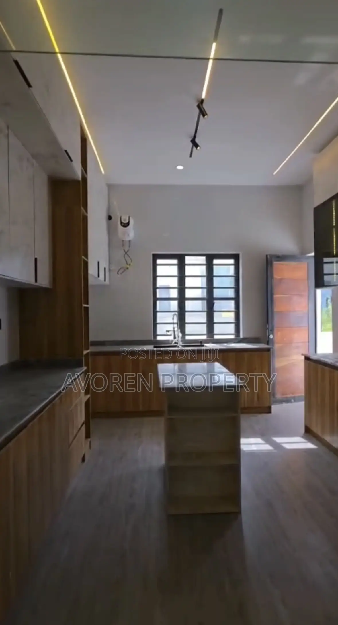 4bdrm Apartment in Ajah for sale