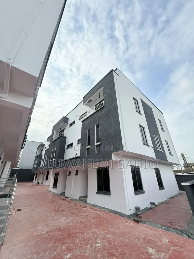 4bdrm Duplex in Ikeja Opebi for sale