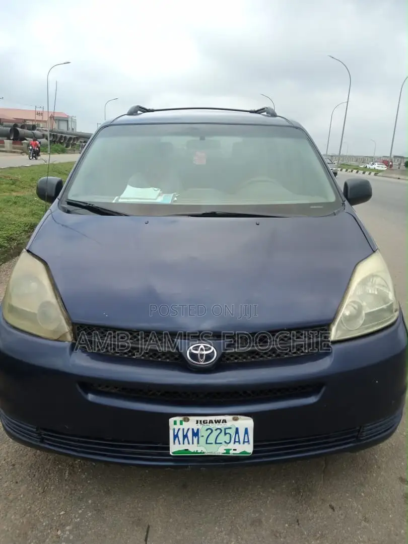 Toyota Sienna 2005 Blue