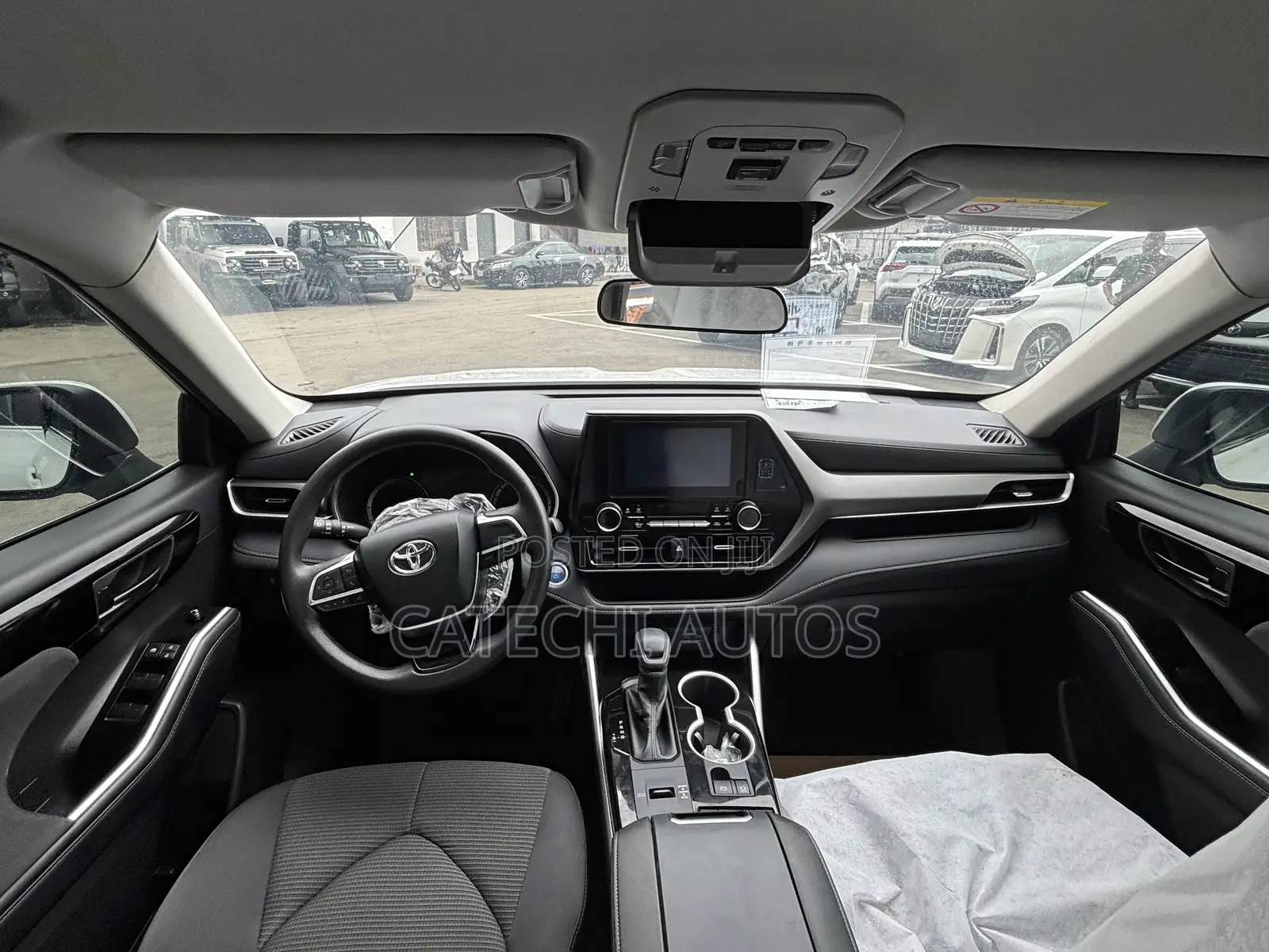 Toyota Highlander L 2022 White