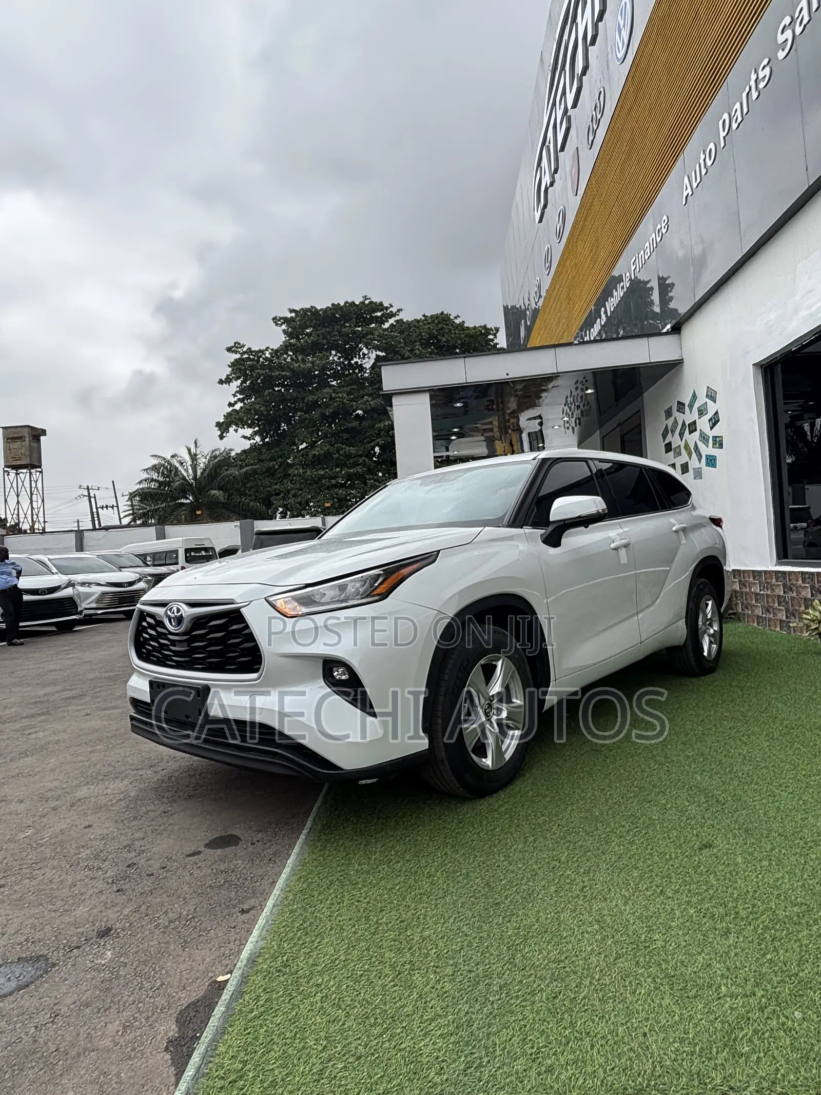 Toyota Highlander L 2022 White