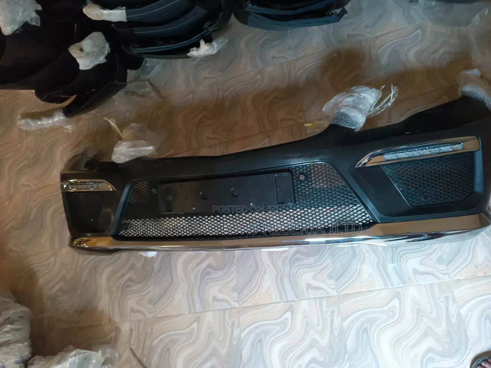 W204
Mercedes Benz C Class 
2013 Complete Front Bumper Available