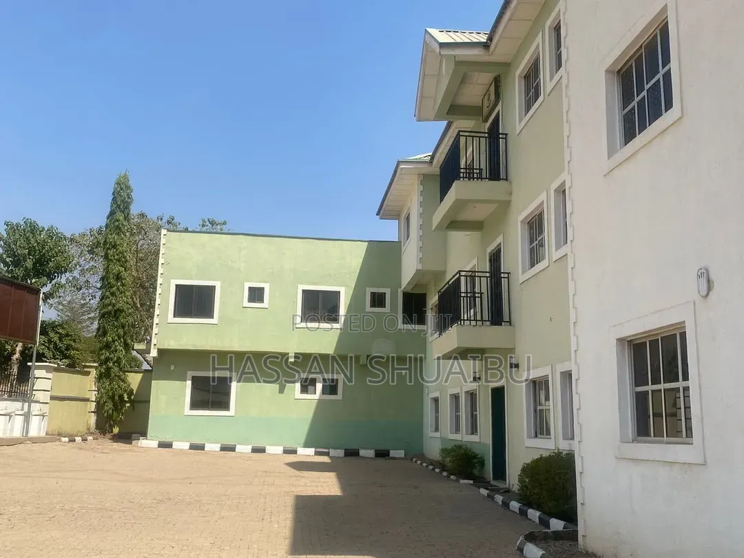 Massive 2700sqm Multipurpose Commercial Complex in Karu