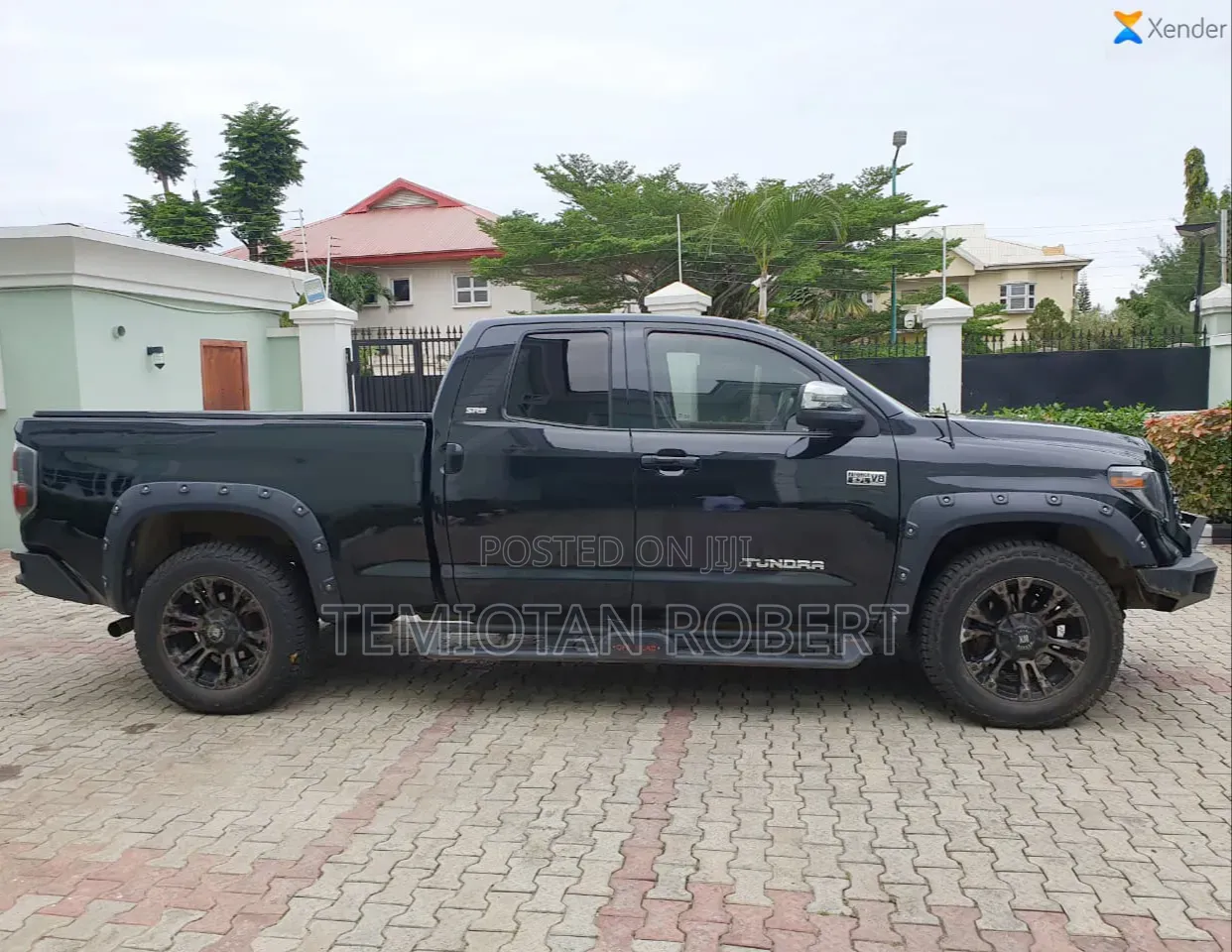 Toyota Tundra 2016 Black