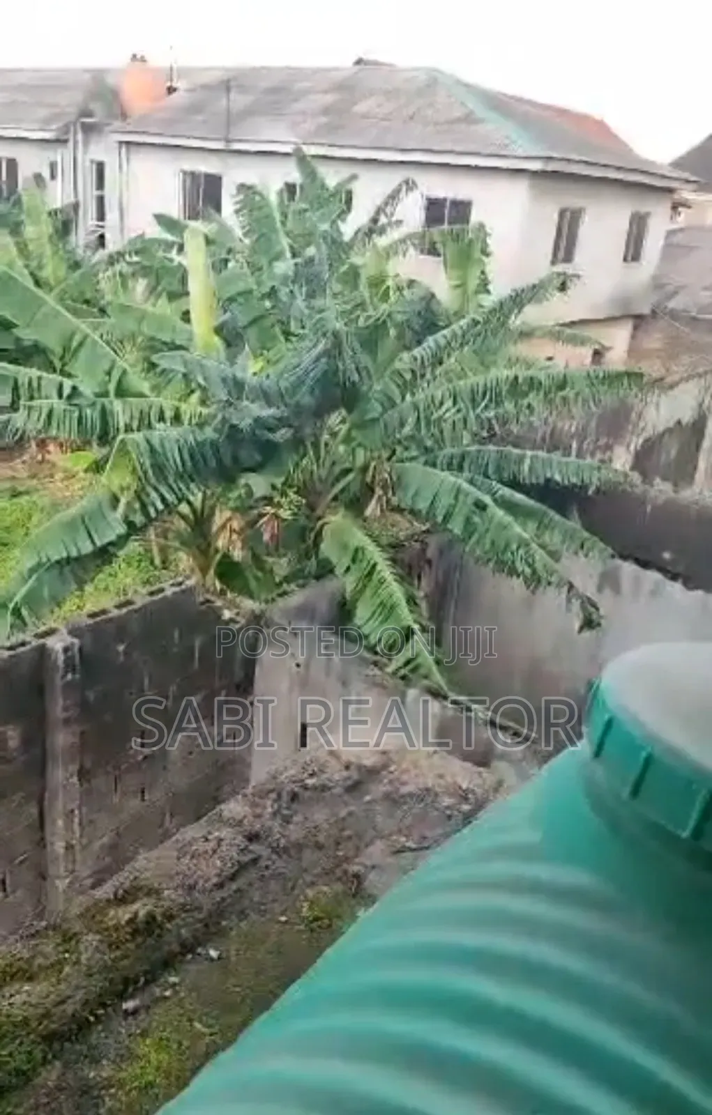 5bdrm Duplex in Abesan for sale