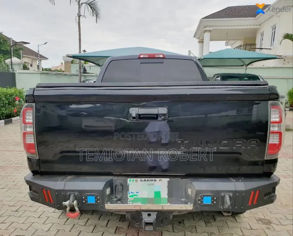 Toyota Tundra 2016 Black