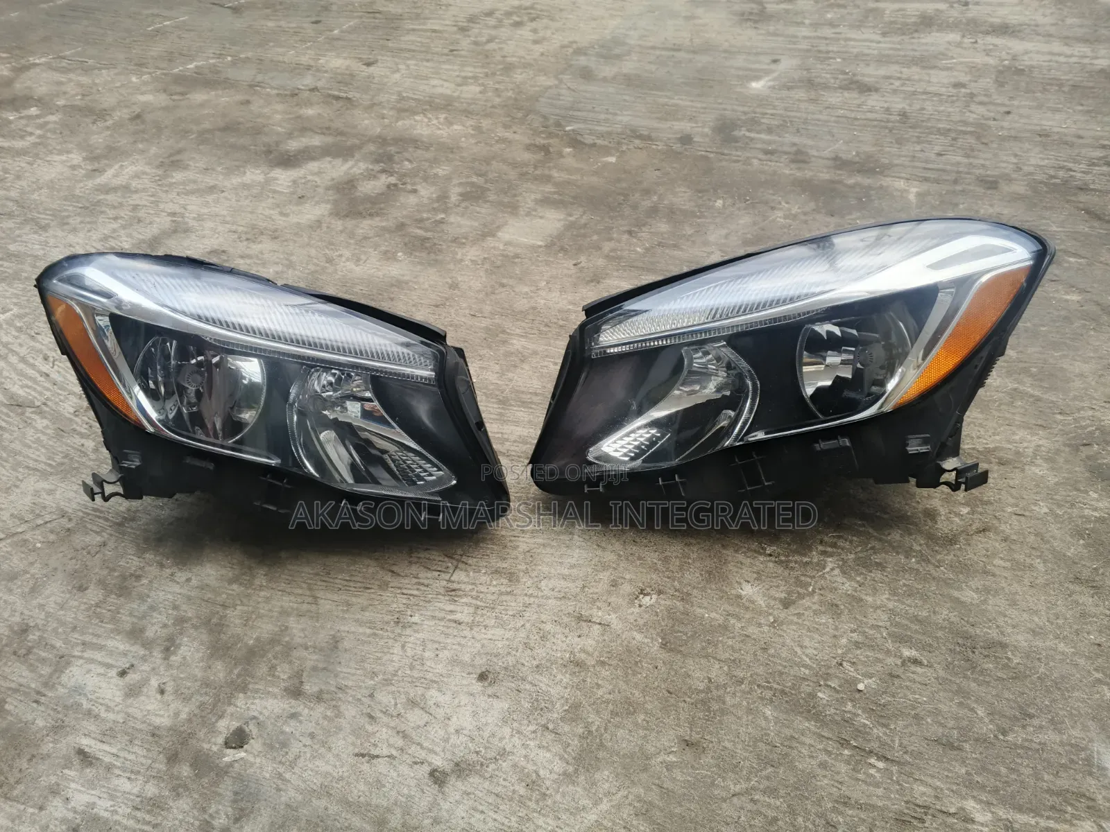Headlight GLA 250 Non Charger 2016