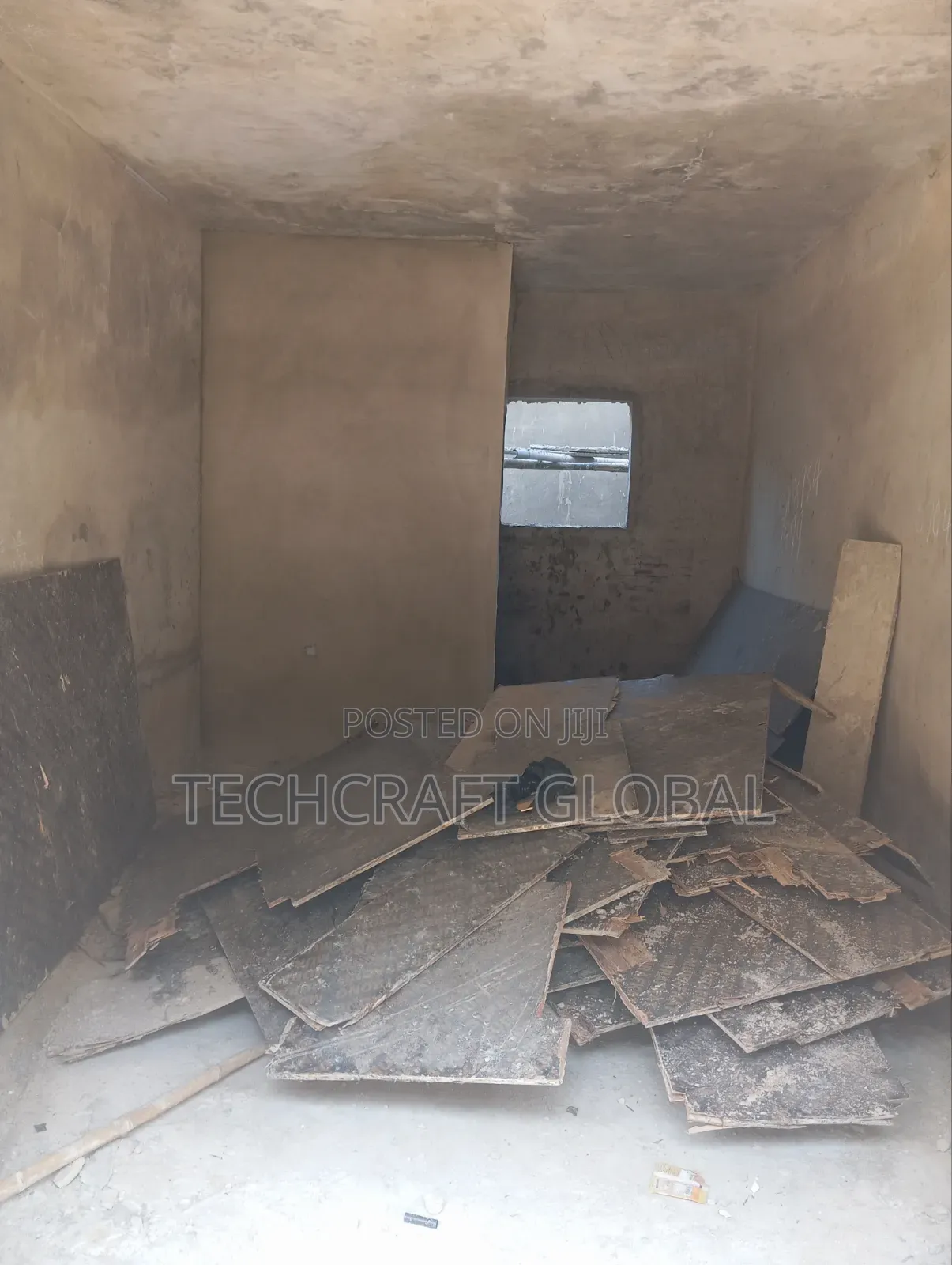Spacious New Shop for Sale Directly Facing Express in a Very Busy Area