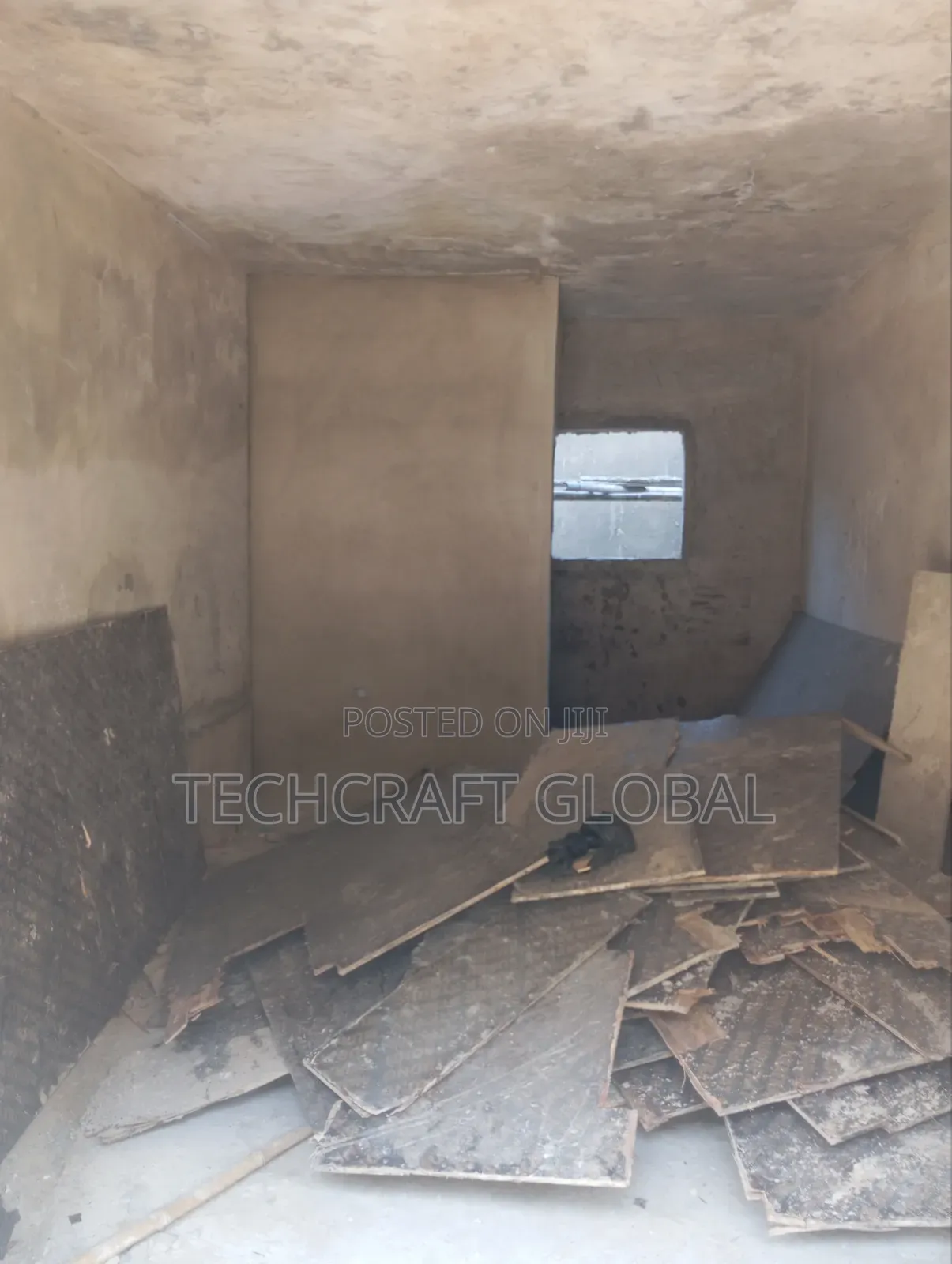 Spacious New Shop for Sale Directly Facing Express in a Very Busy Area