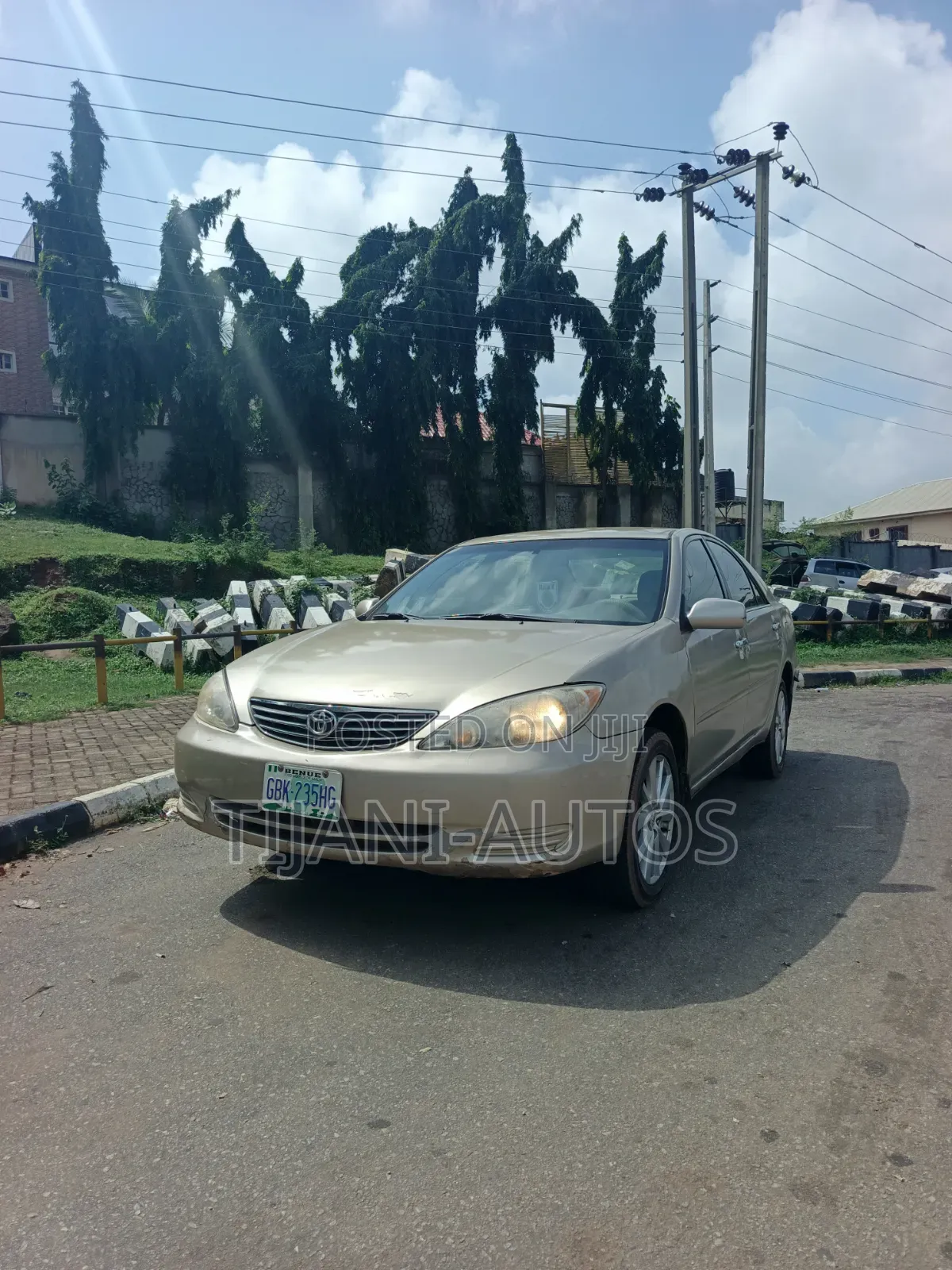 Toyota Camry 2004 Gold