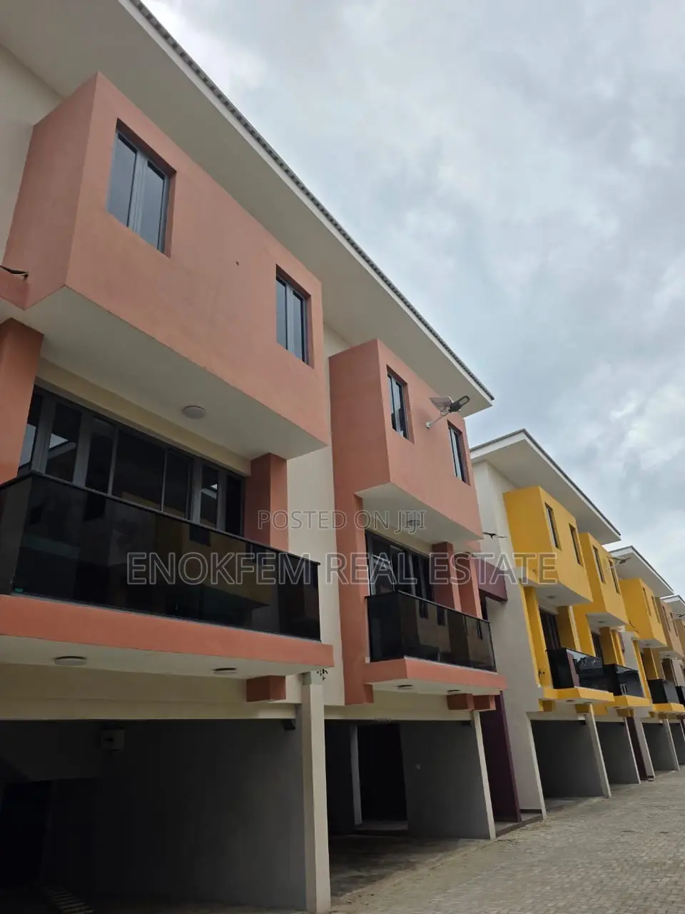4bdrm Duplex in Lagos State for sale
