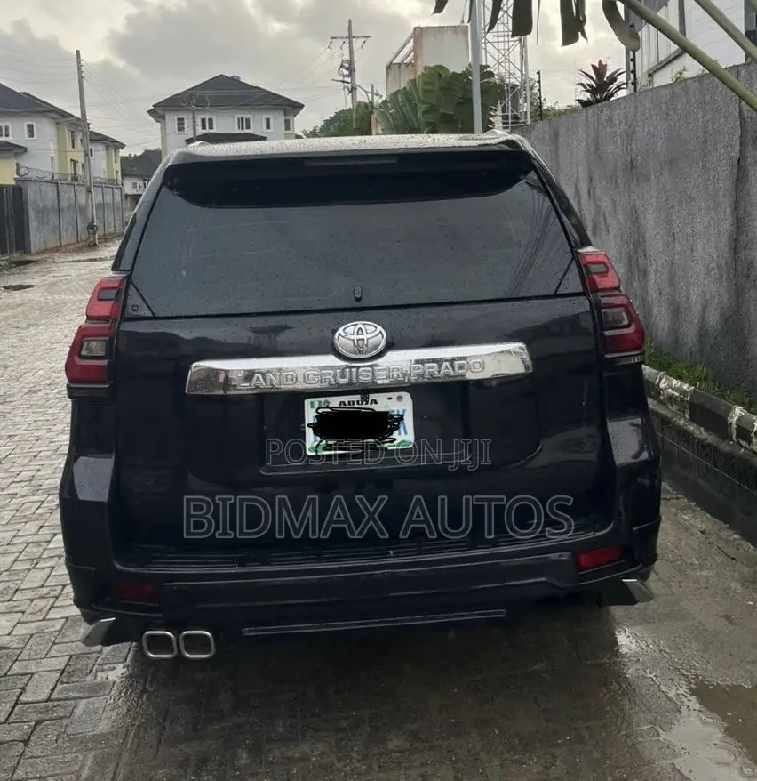 Toyota Land Cruiser Prado 4.0 Petrol TX 2010 Black