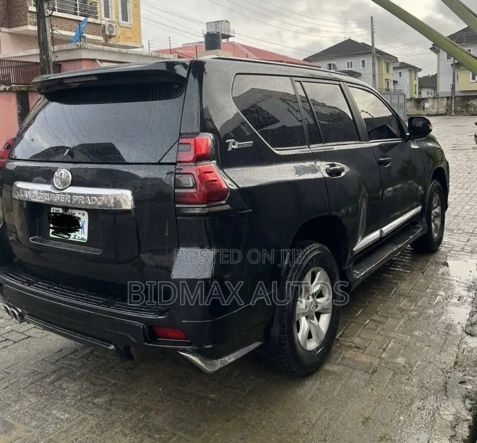 Toyota Land Cruiser Prado 4.0 Petrol TX 2010 Black