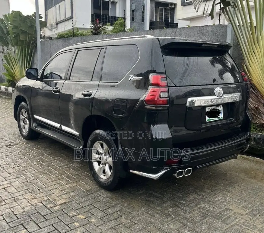 Toyota Land Cruiser Prado 4.0 Petrol TX 2010 Black
