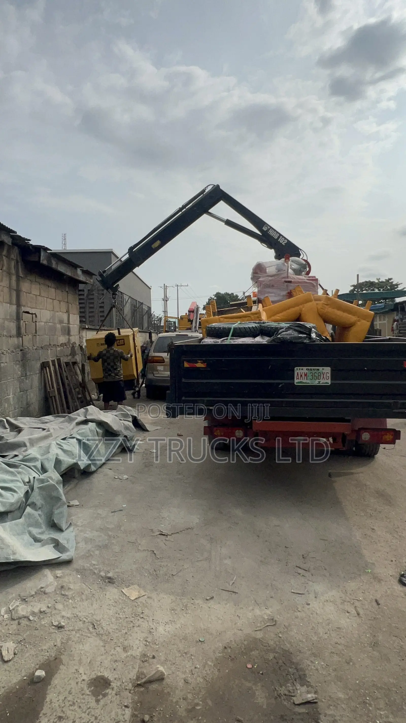 1. Hiab Truck for Hire – Heavy Duty Lifting Services
