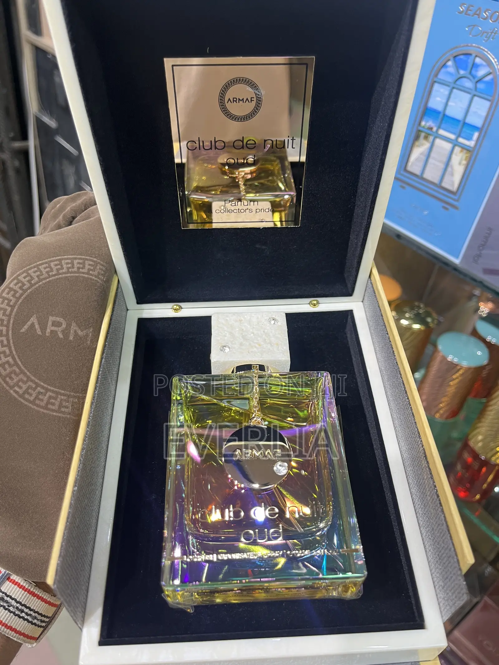 Armaf Club De Nuit Oud Parfum