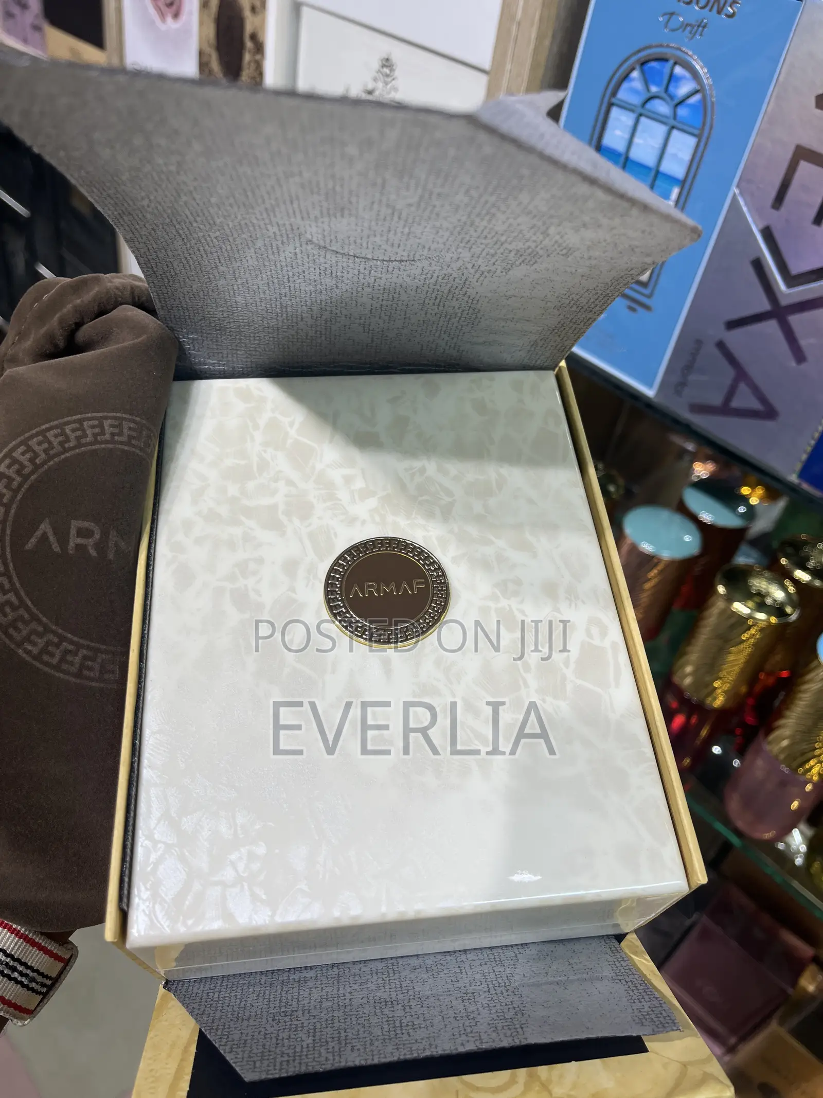 Armaf Club De Nuit Oud Parfum