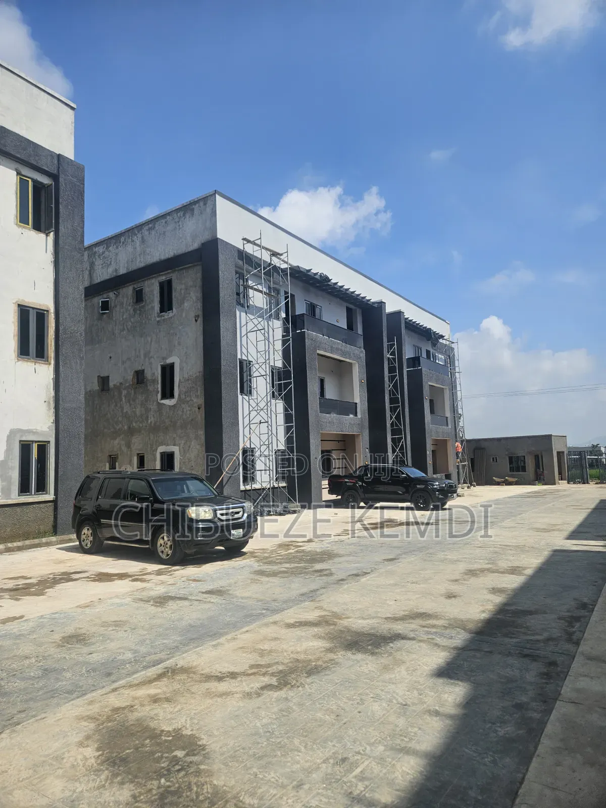 3bdrm Block of Flats in Suntech Luxury, Wuye for sale
