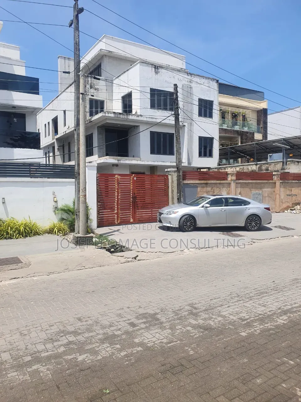 5bdrm Duplex in Lekki Phase 1 for sale