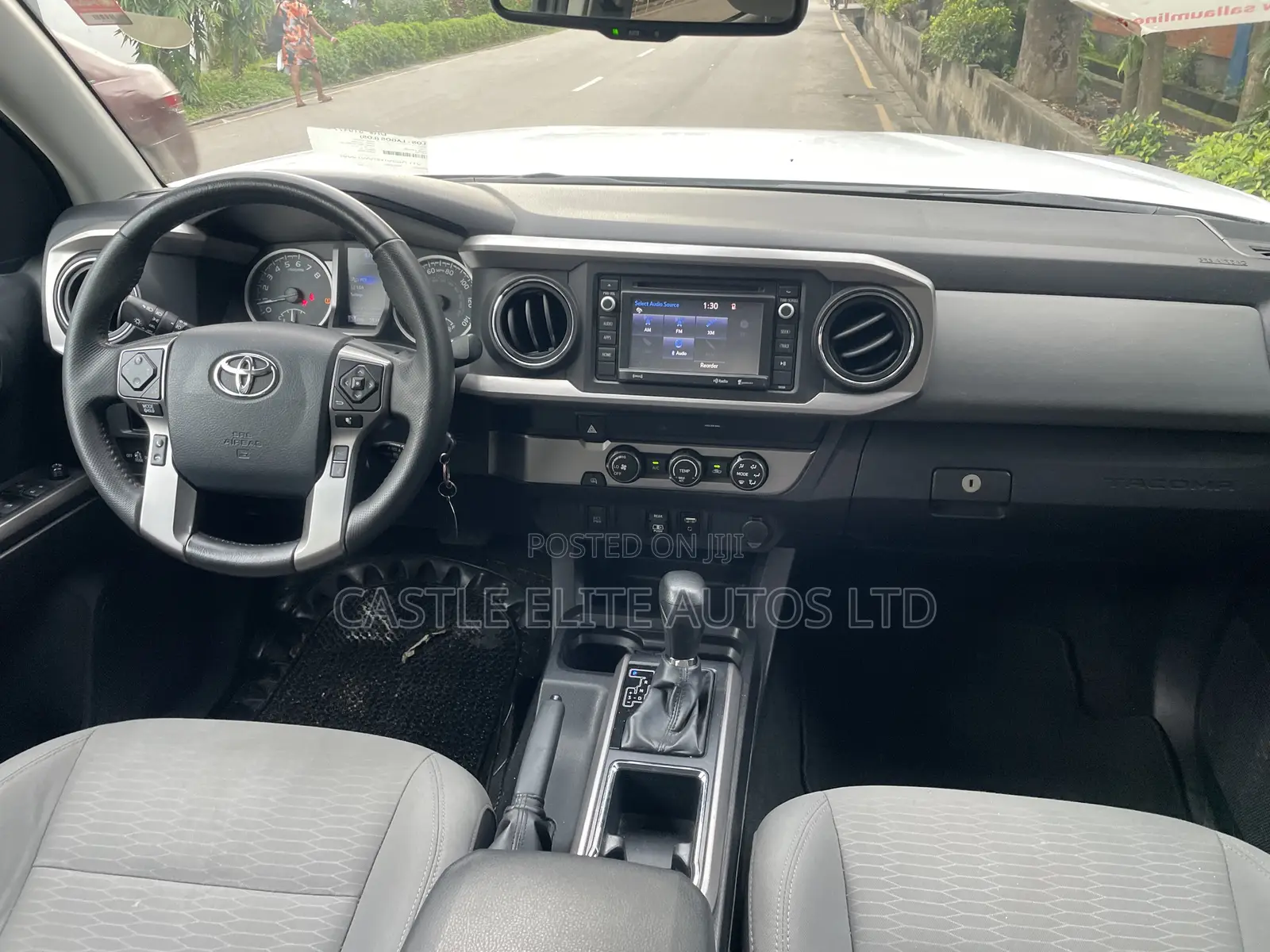 Toyota Tacoma SR5 2019 White