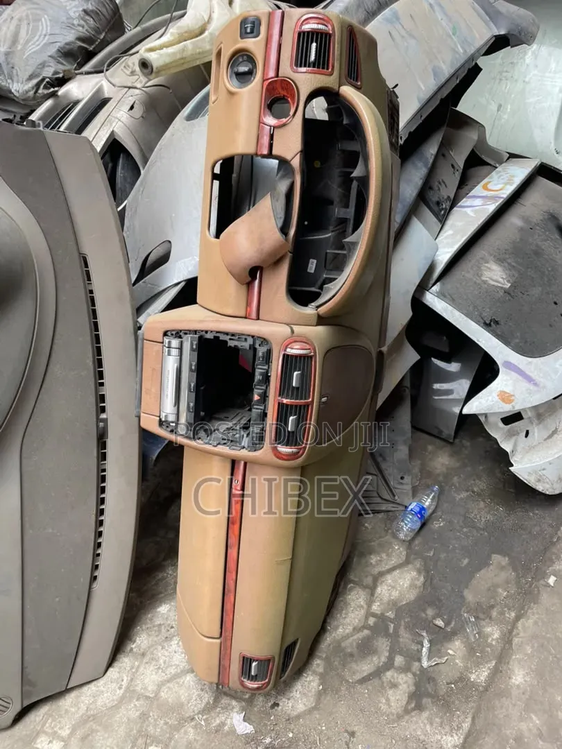 Dashboard for Porsche Cayenne 2008