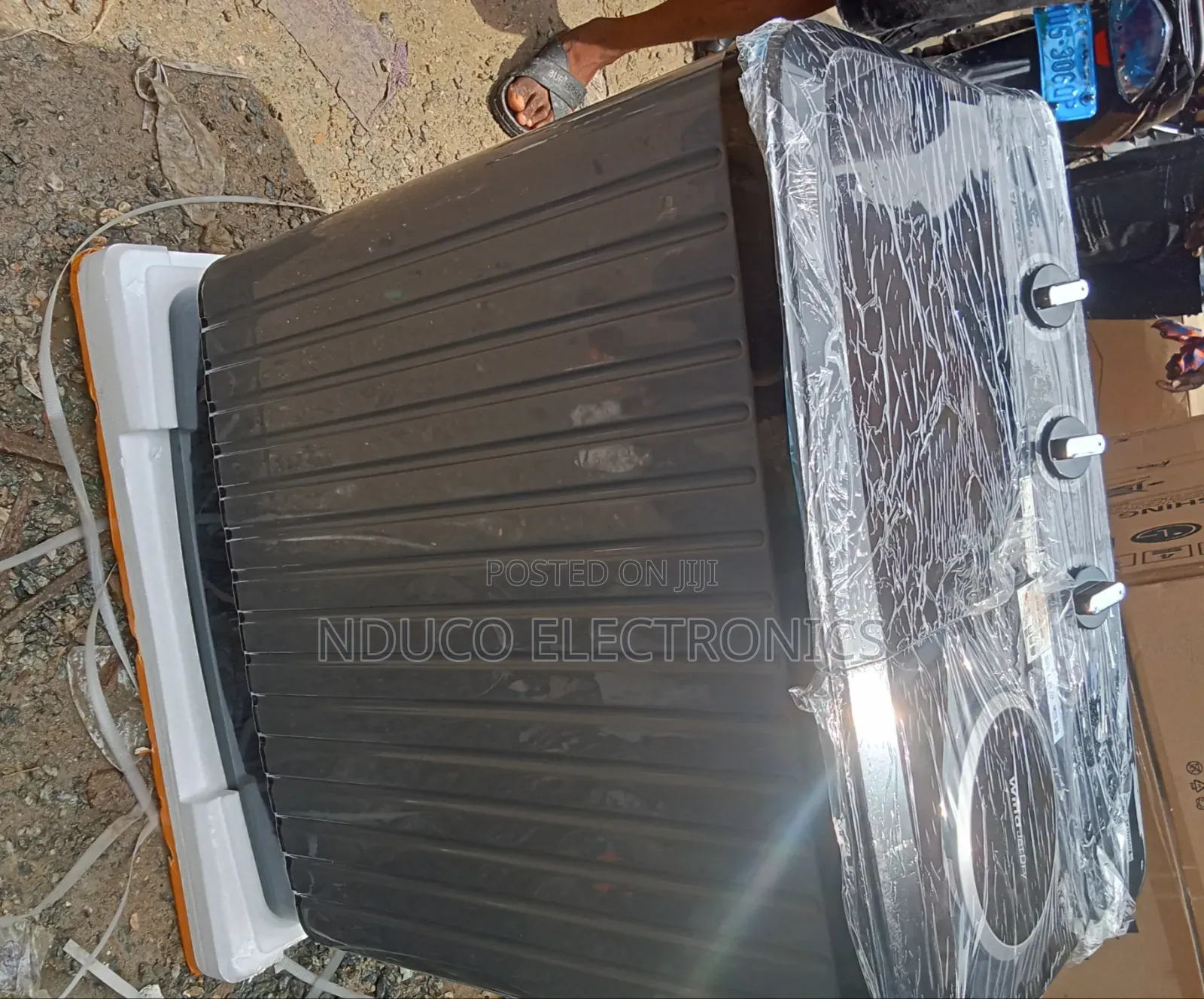 LG 8litre Washing Machine, Washing and Spinning