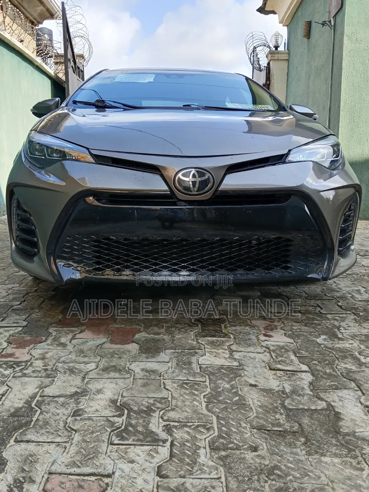 Toyota Corolla 2019 Brown
