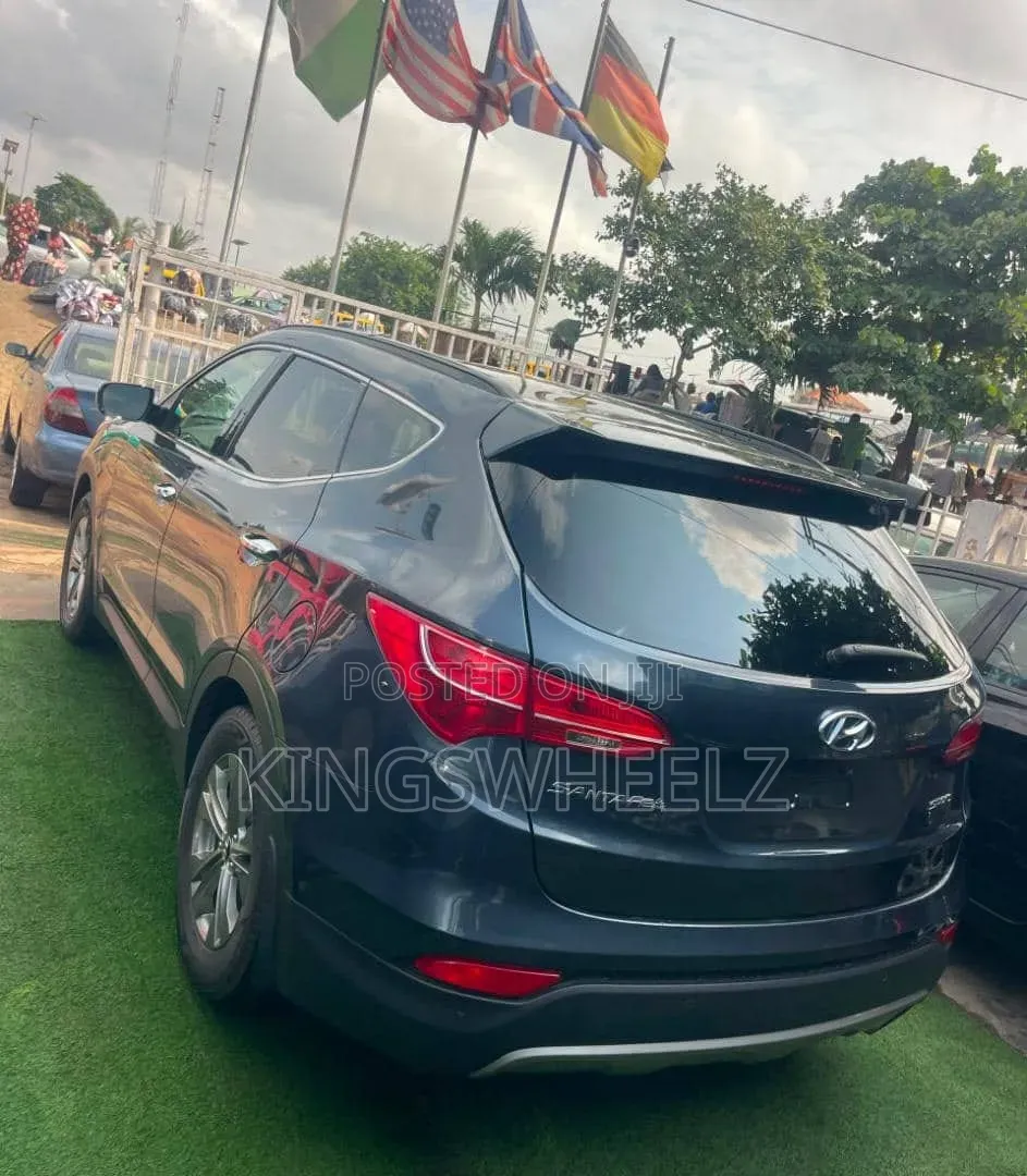 Hyundai Santa Fe 2014 Blue