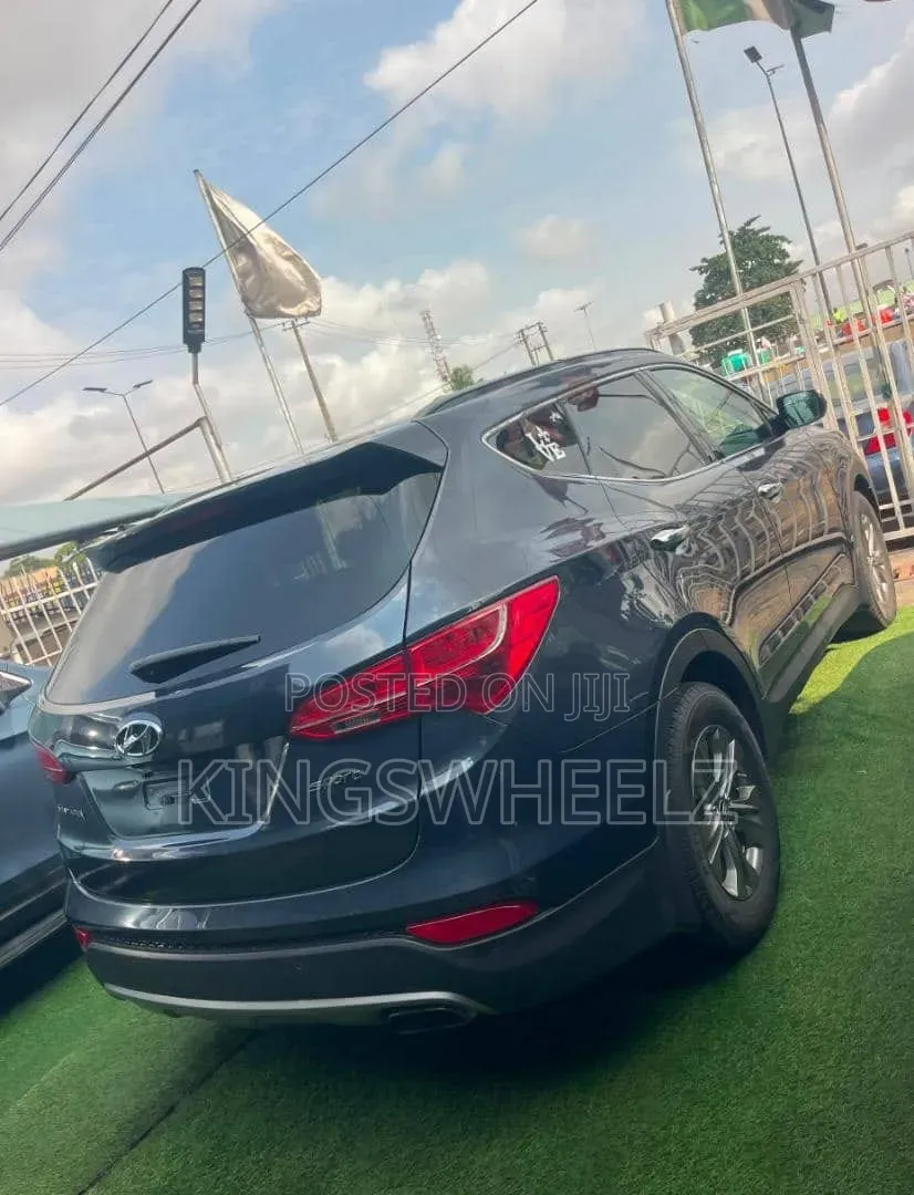 Hyundai Santa Fe 2014 Blue