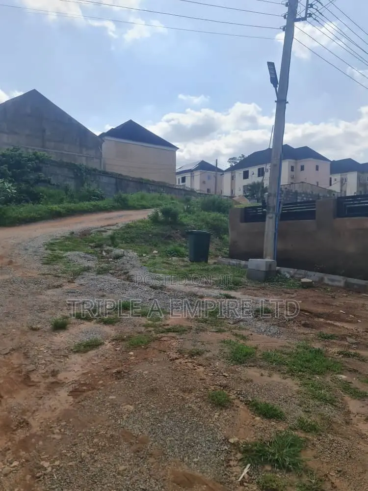 2bdrm Townhouse/Terrace in Karmo, Idu Industrial for sale