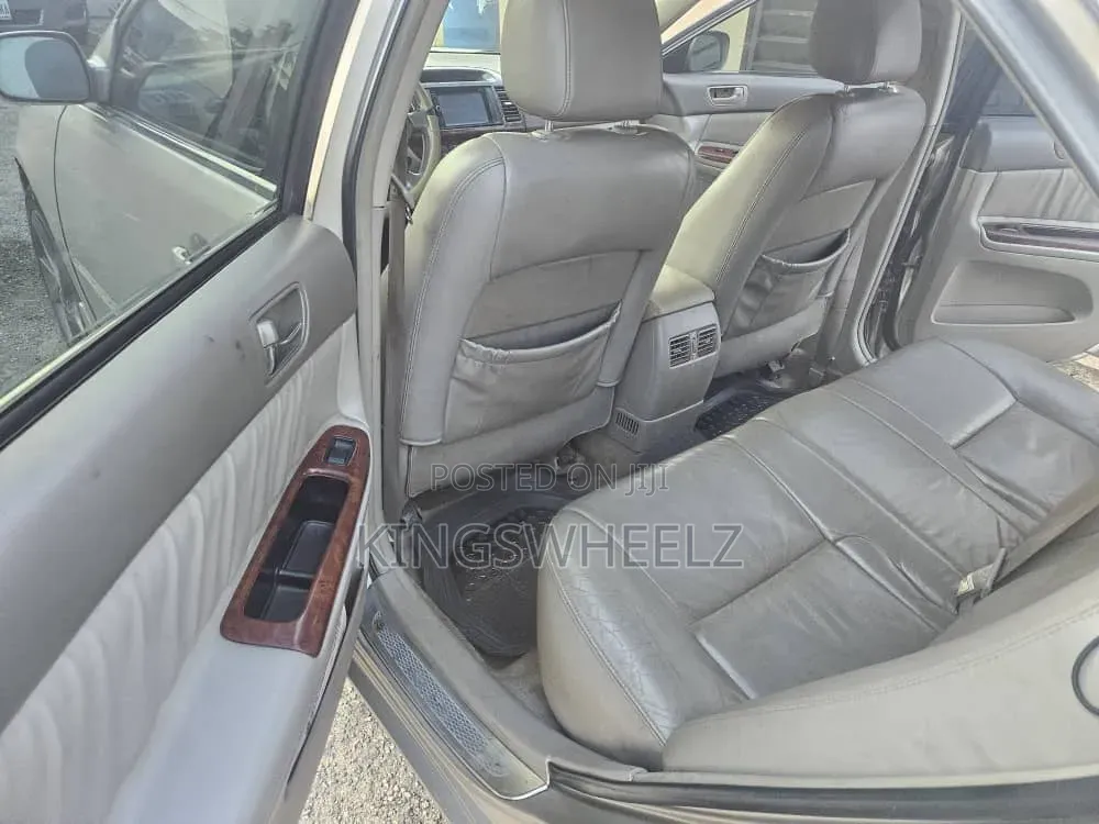 Toyota Camry 2006 Gold