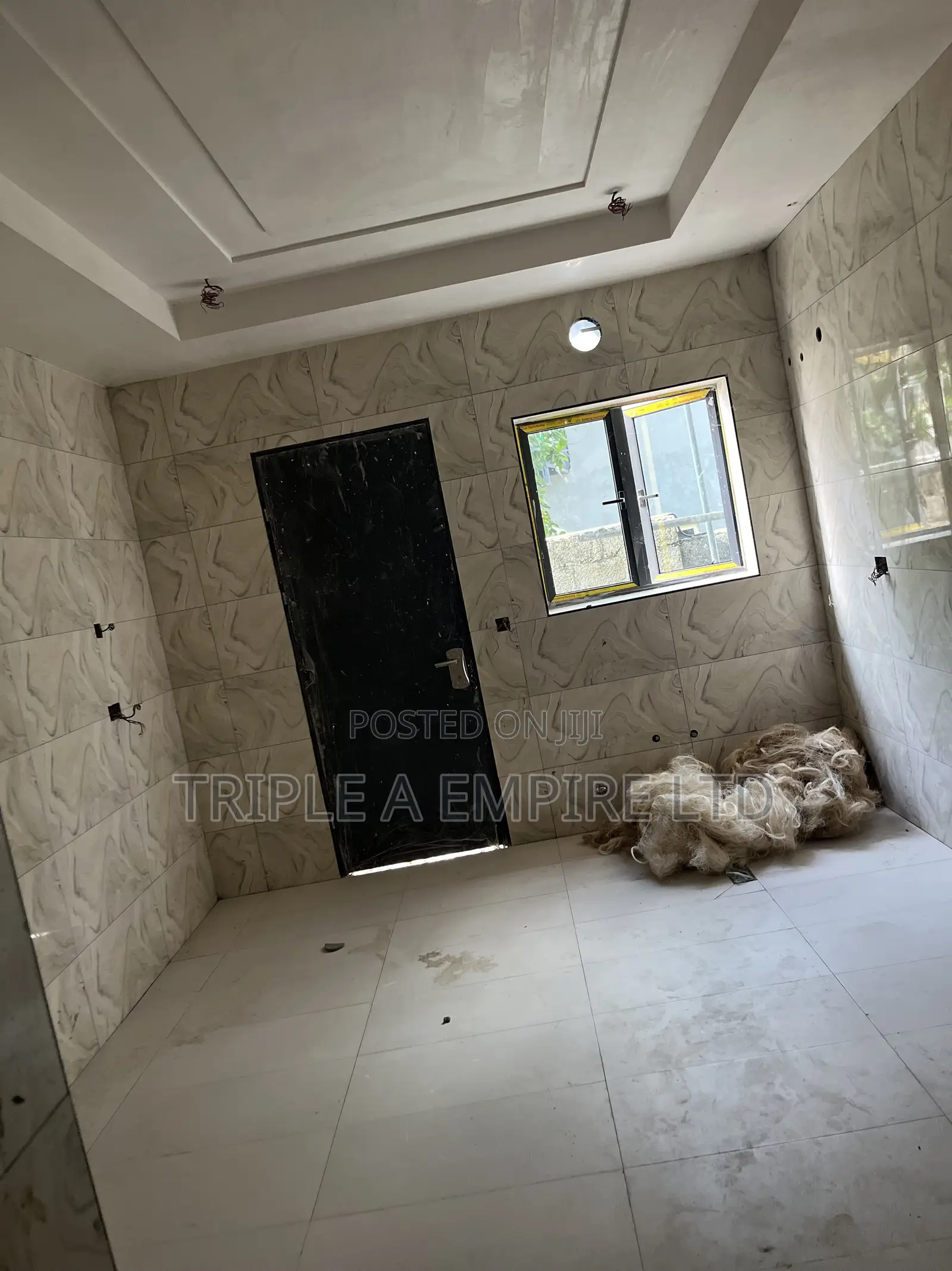 2bdrm Townhouse/Terrace in Karmo, Idu Industrial for sale