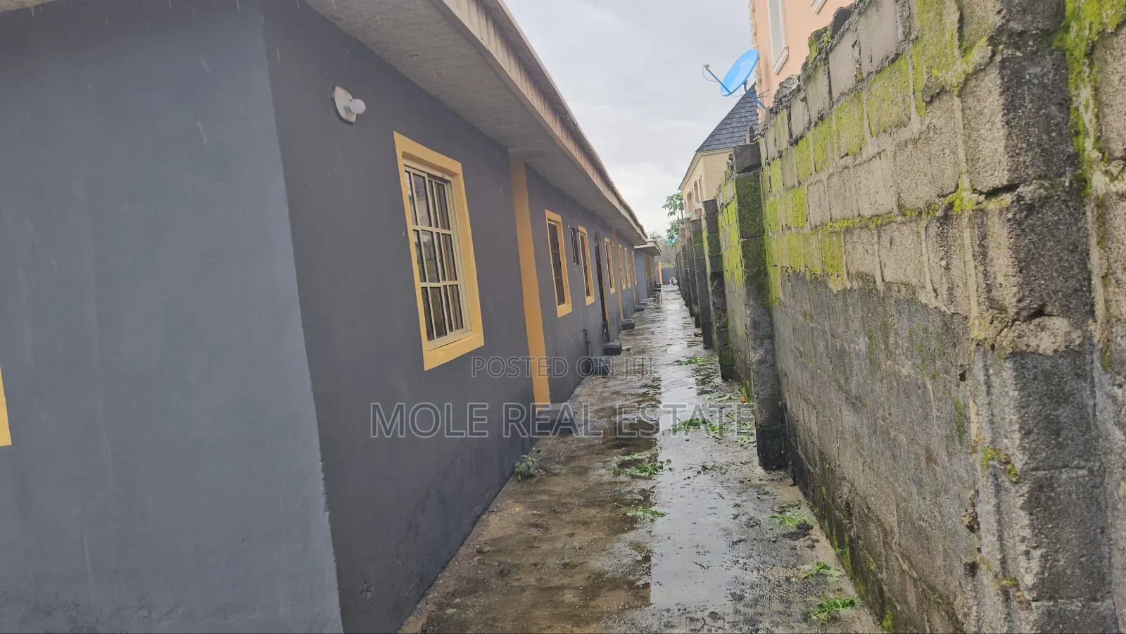 Furnished 2bdrm Block of Flats in Ikorodu, Isiu for sale