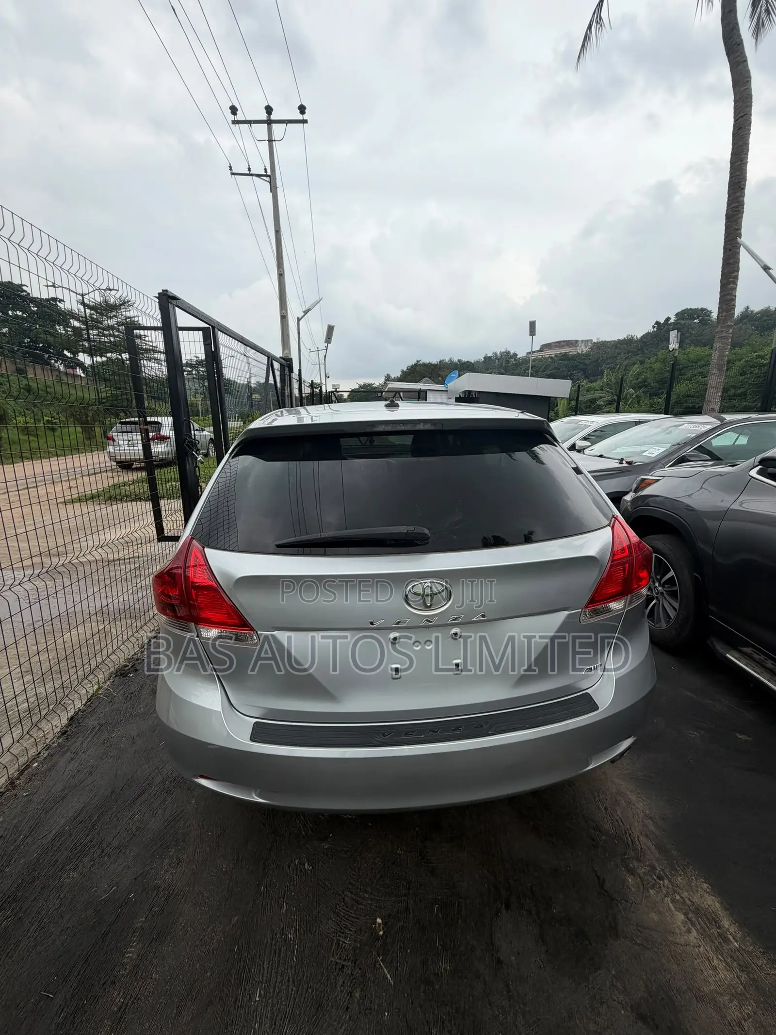 Toyota Venza AWD 2010 Silver